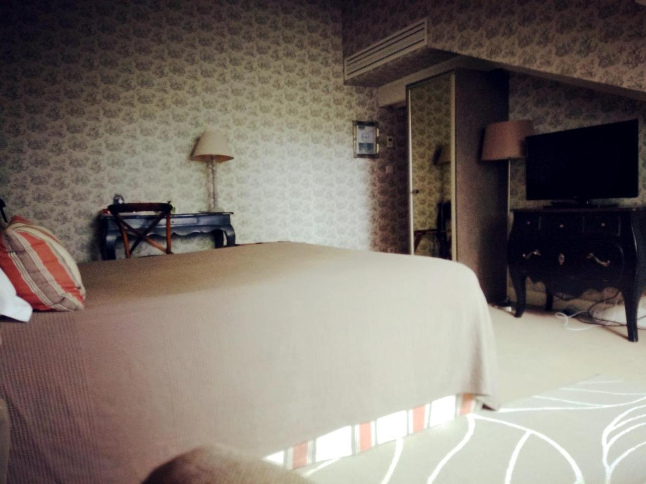 Hotel La Villa Saint-Pierre-d'Irube Ngoại thất bức ảnh